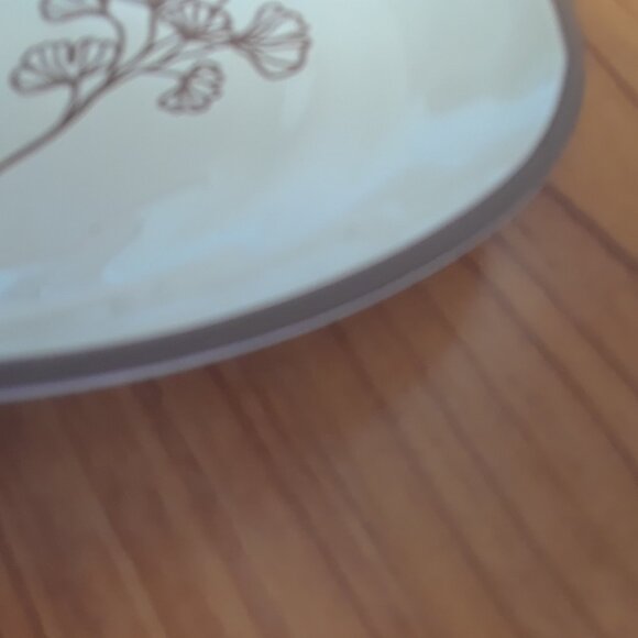 Set of 2 New Stoneware Ceramic Platters - Picture 3 of 10